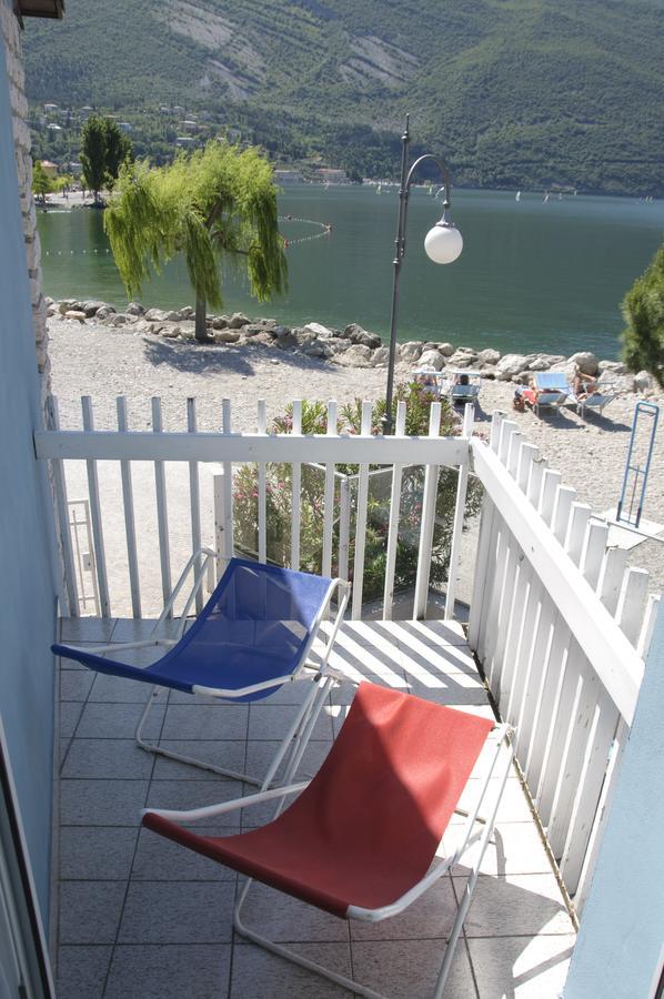 Casa Toblini Al Lago On The Beach Torbole Sul Garda Eksteriør billede