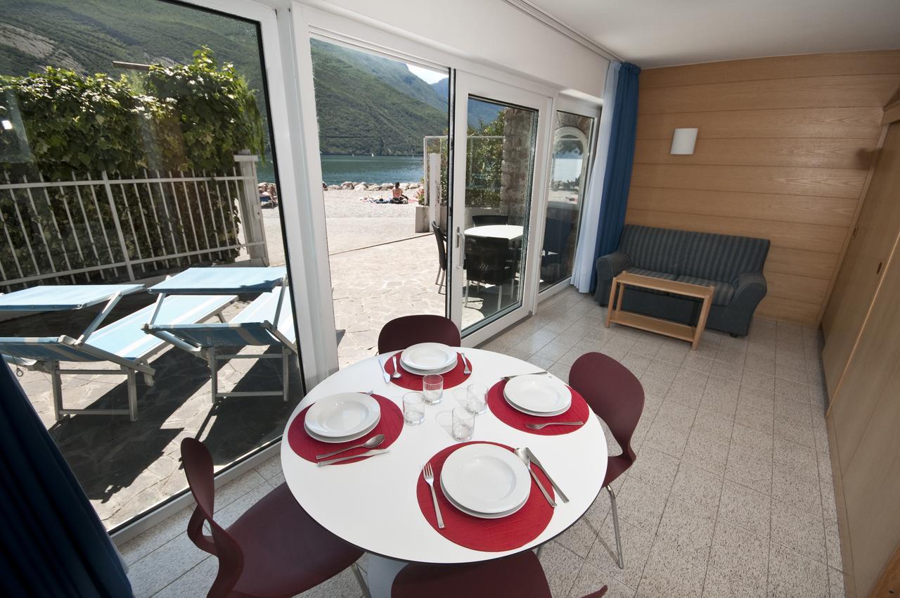 Casa Toblini Al Lago On The Beach Torbole Sul Garda Eksteriør billede
